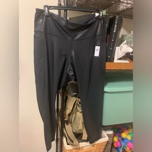 Old Navy High Rise Leggings with pockets.  NWT. Size 2XL. Faux Leather